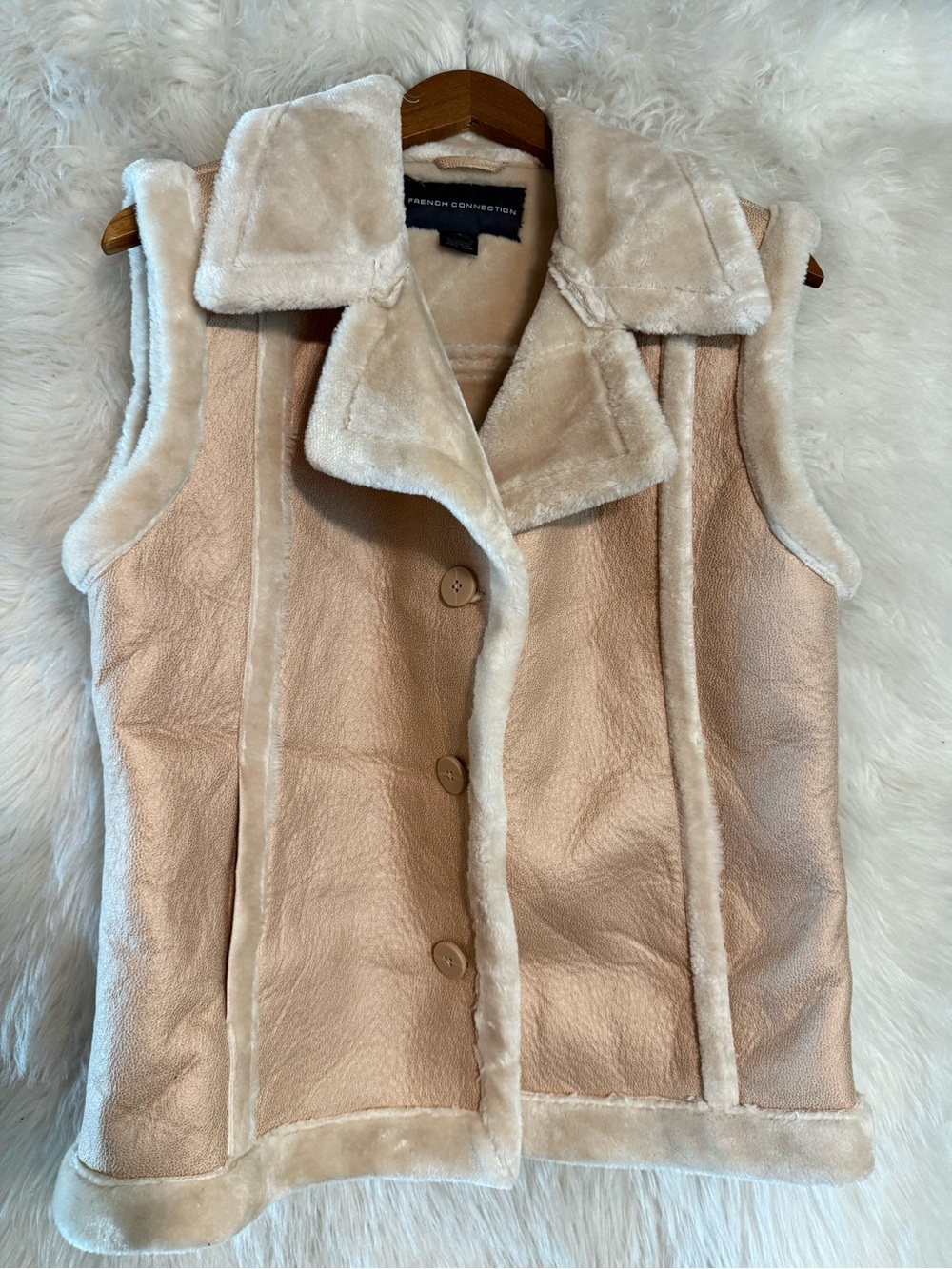 FRENCH CONNECTION Belen Notch-Collar Faux-Fur Vest - Picture 3 of 5